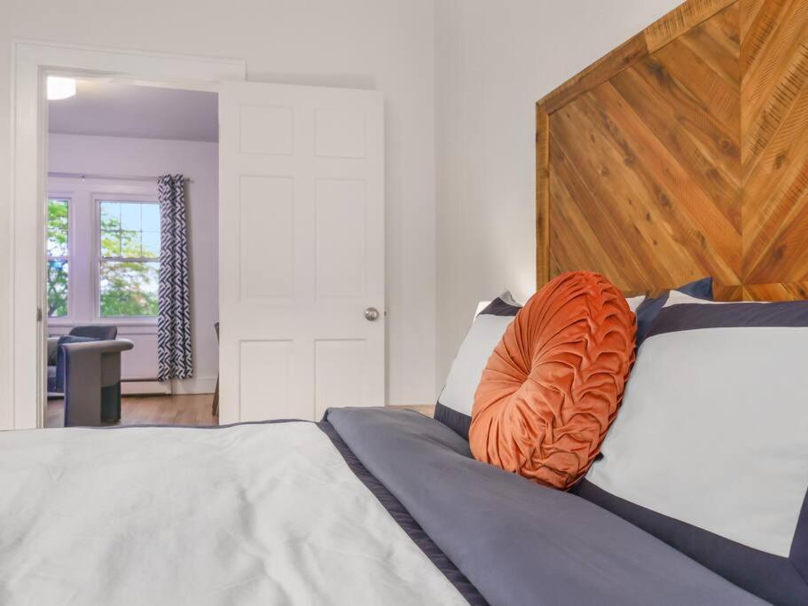 Midcentury Mod Suite, Hudson River/Mt Beacon Views Newburgh Exteriör bild