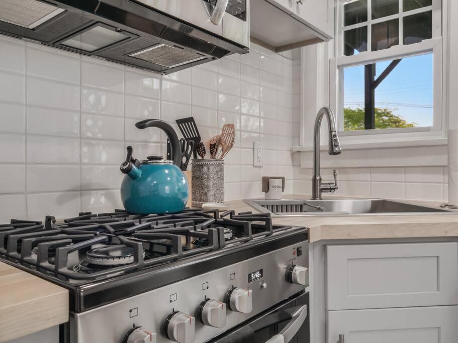 Midcentury Mod Suite, Hudson River/Mt Beacon Views Newburgh Exteriör bild